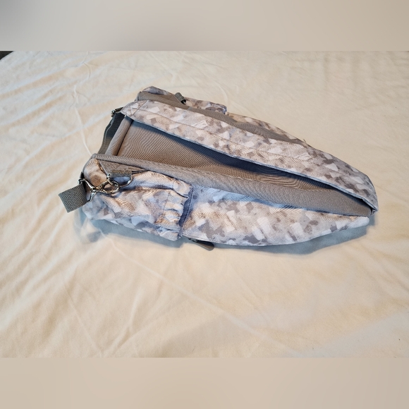 Gray and White Thirty One Sling Bag - Picture 7 of 9